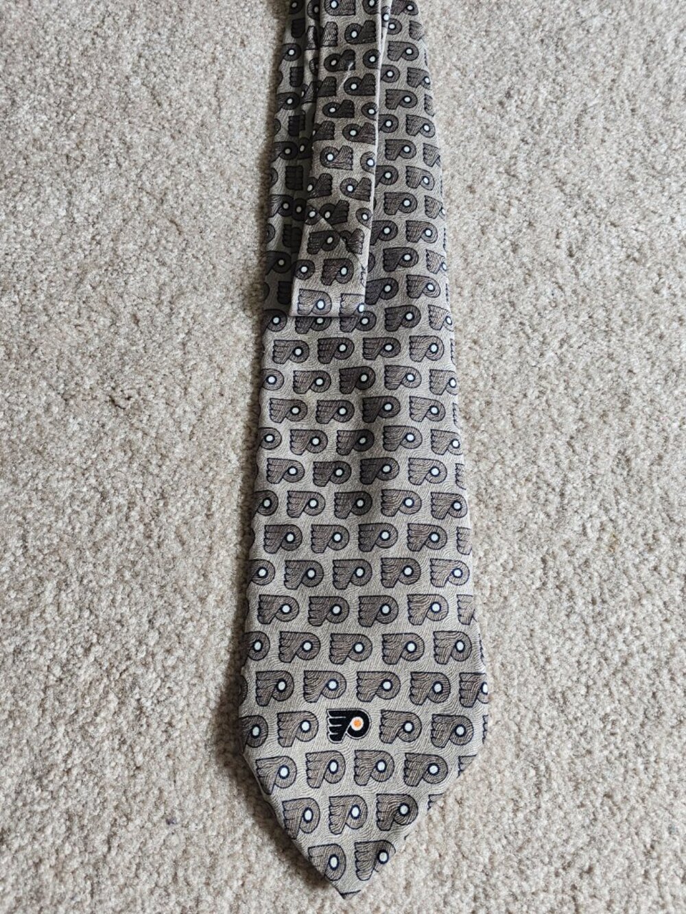 RM Sport 100% Silk Mens Tie NHL Philadelphia Flyers Logo Necktie Club Exclusive